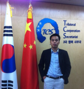 <font color='#0000FF'>劉金鵬</font>